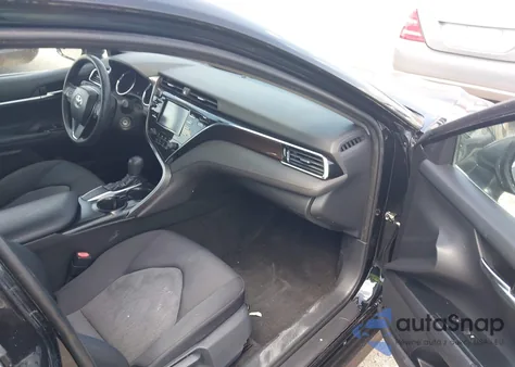 2018 Toyota Camry Le из США, поврежденный, VIN 4T1B11HK8JU658673